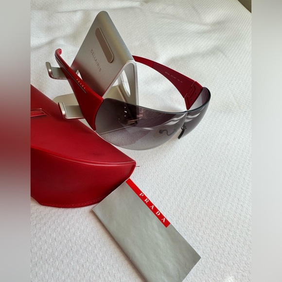 🔥Prada Sunglasses ( Large Size) - Picture 8 of 17